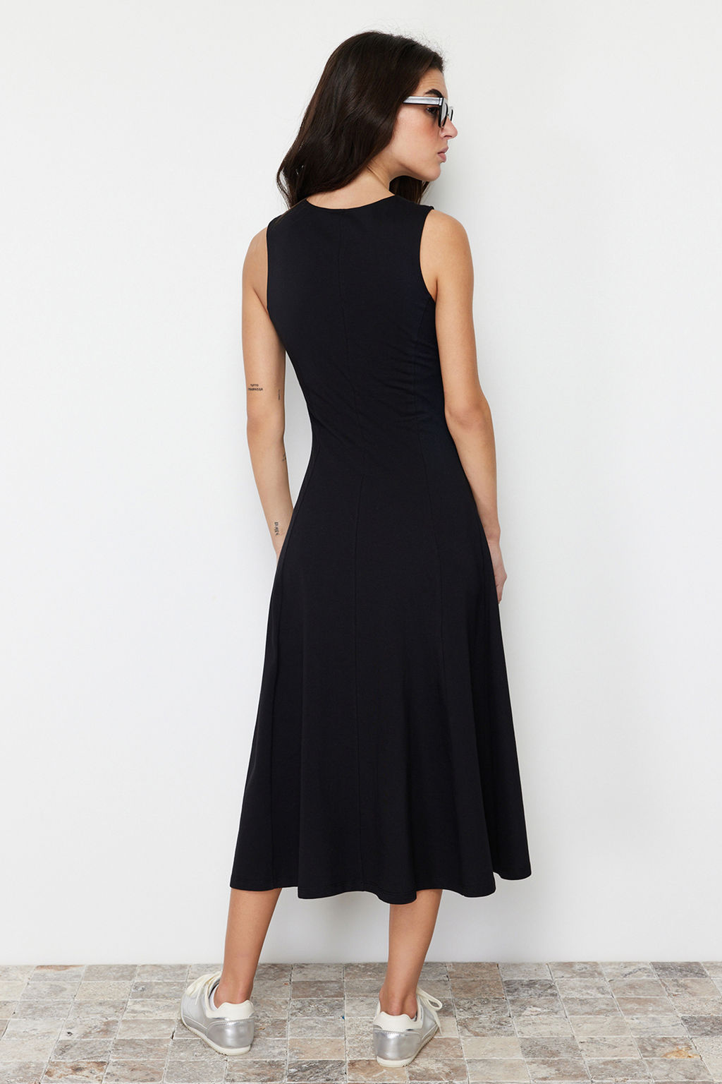 Siyah %100 Pamuk Skater/Belden Ac?lan Bisiklet Yaka Kolsuz Midi Orme Midi Elbise TWOSS24EL00193