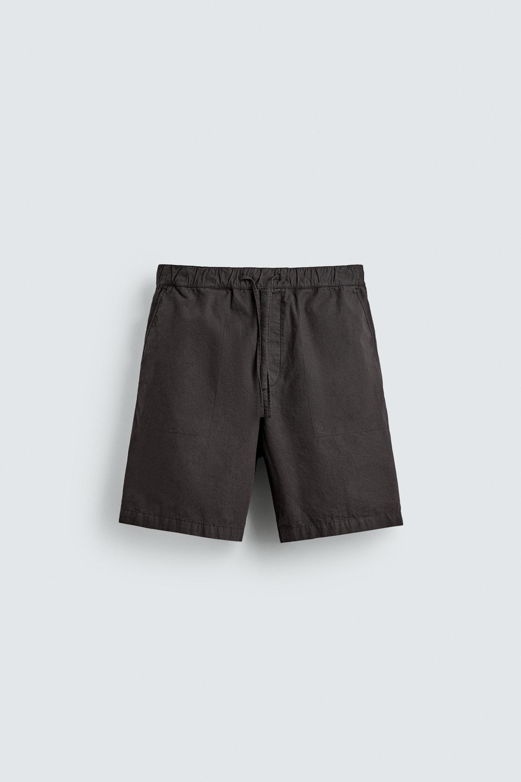 BERMUDA LAVADA REGULAR FIT / Negro