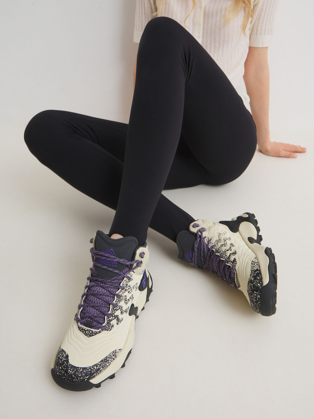 Женские высокие кроссовки REEBOK KITARI DMX Артикул 4495805, молочно-бежевый