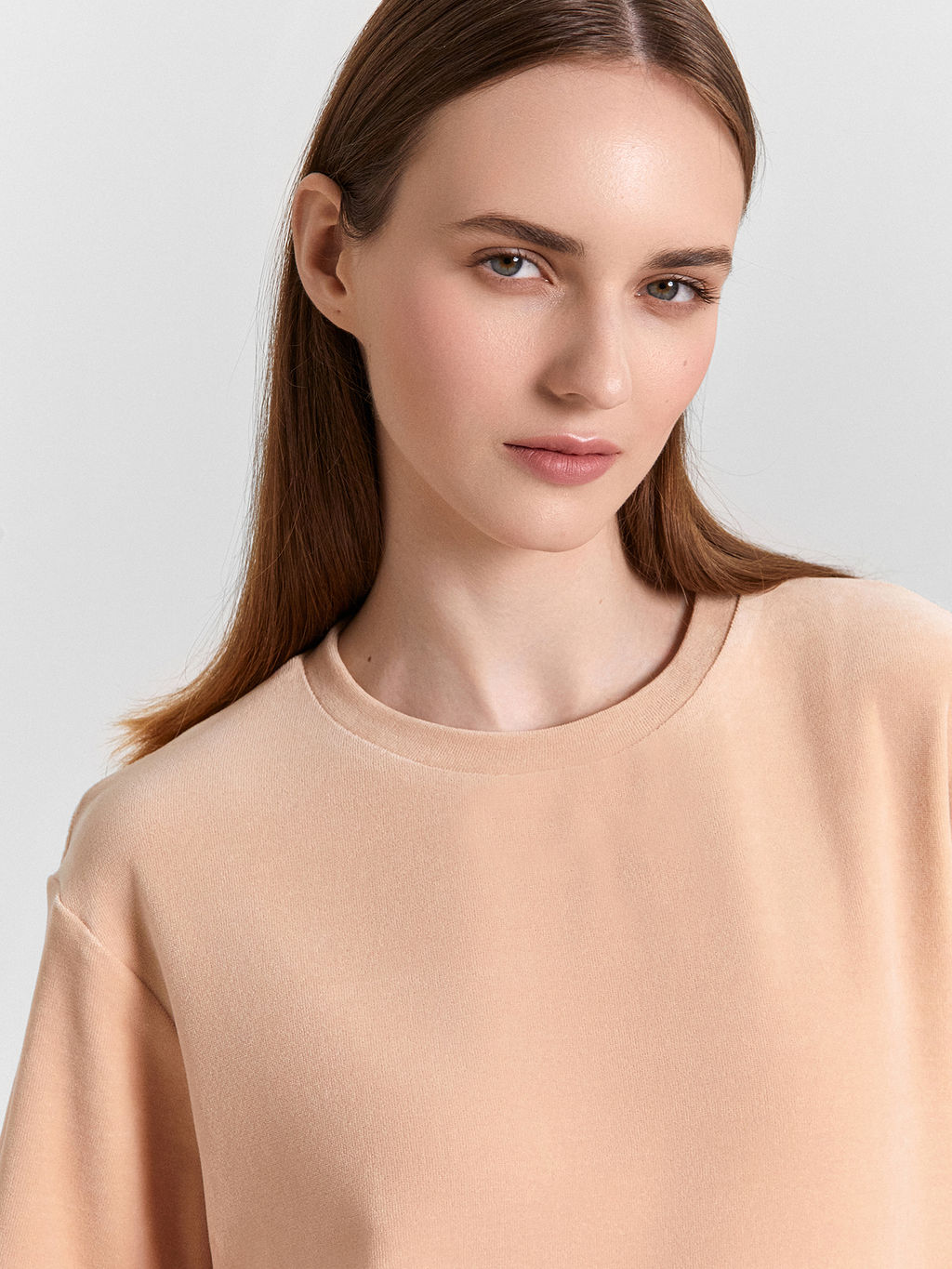 КОМПЛЕКТ ЖЕНСКИЙ (ДЖЕМПЕР, ШОРТЫ)