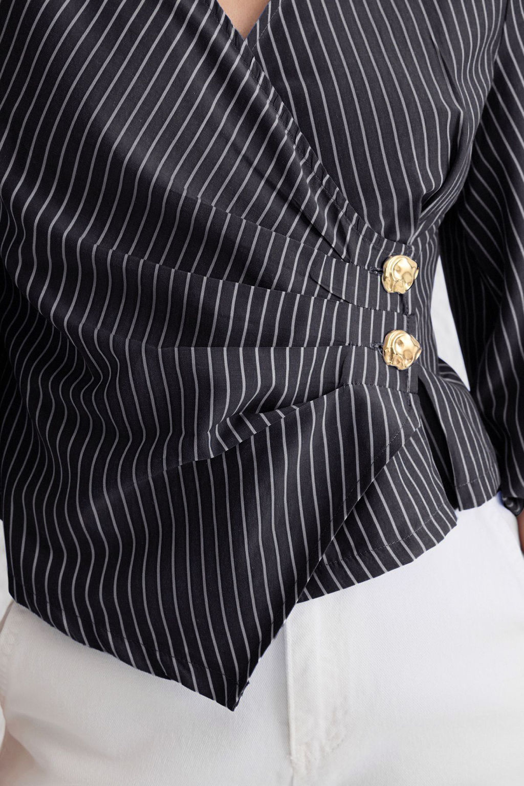 Trendyolmilla Mavi Kruvaze Cizgili Dokuma Bluz TWOSS25BZ00170 фото 11