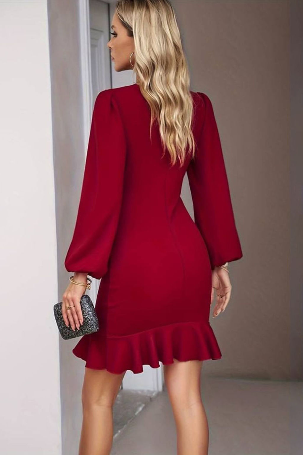 Trendyolmilla Siyah Duz Volanl? / F?rf?rl? Dokuma Krep Mini Astars?z S?k Elbise TPRAW25EL00185  фото 9