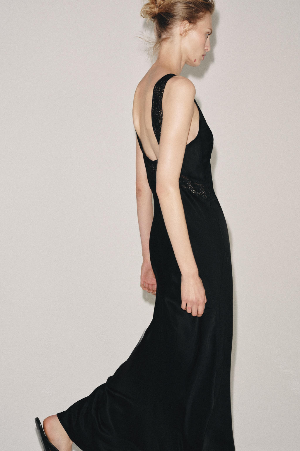 VESTIDO SATINADO ENCAJE ZW COLLECTION / Negro - Zara фото 3