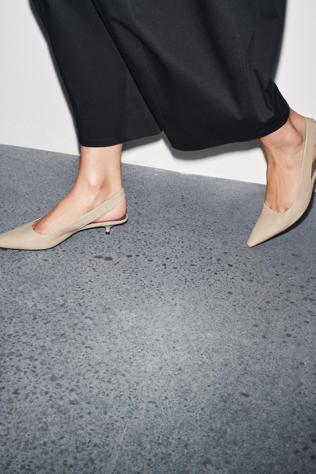 SLINGBACK KITTEN HEEL SHOES