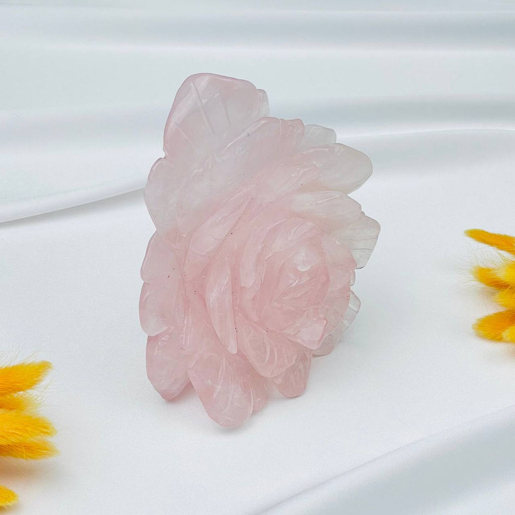 Цветок из Розового кварца