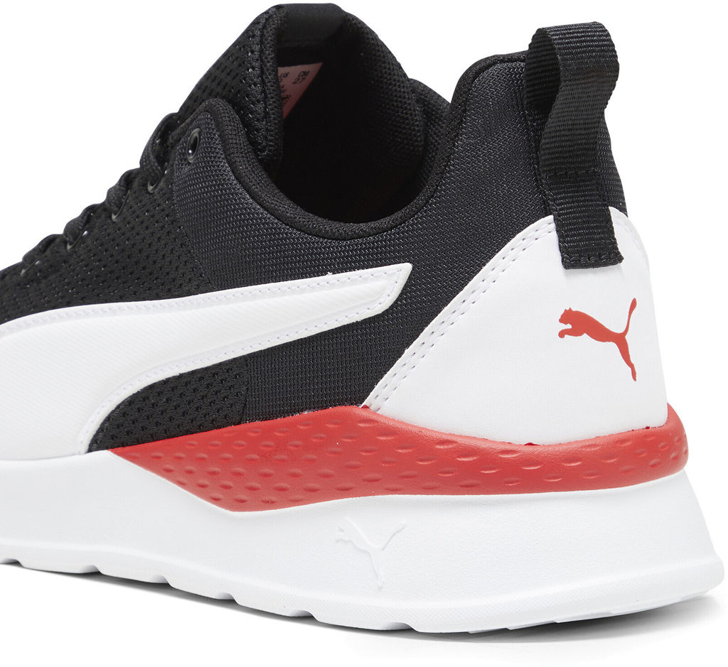 Кроссовки взрослые