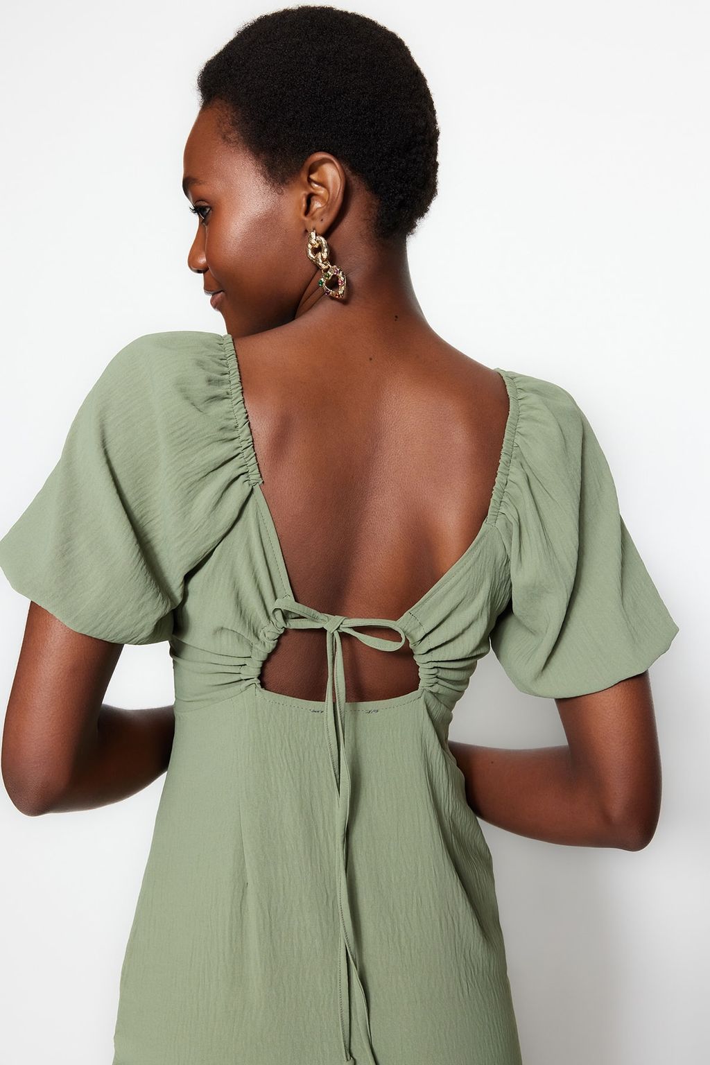 Haki Vucuda Oturan Y?rtmacl? S?rt Detayl? Midi Dokuma Dokuma Elbise TWOSS23EL01164 - Trendyolmilla фото 3