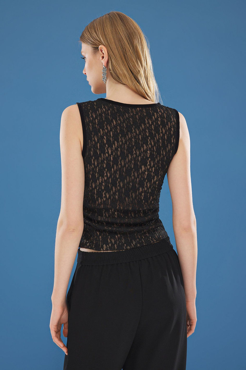 Trendyolmilla Siyah Dantel Fitted/Vucuda Oturan Kontrast Astar Detayl? Esnek Orme Bluz TWOSS25BZ00233  фото 5