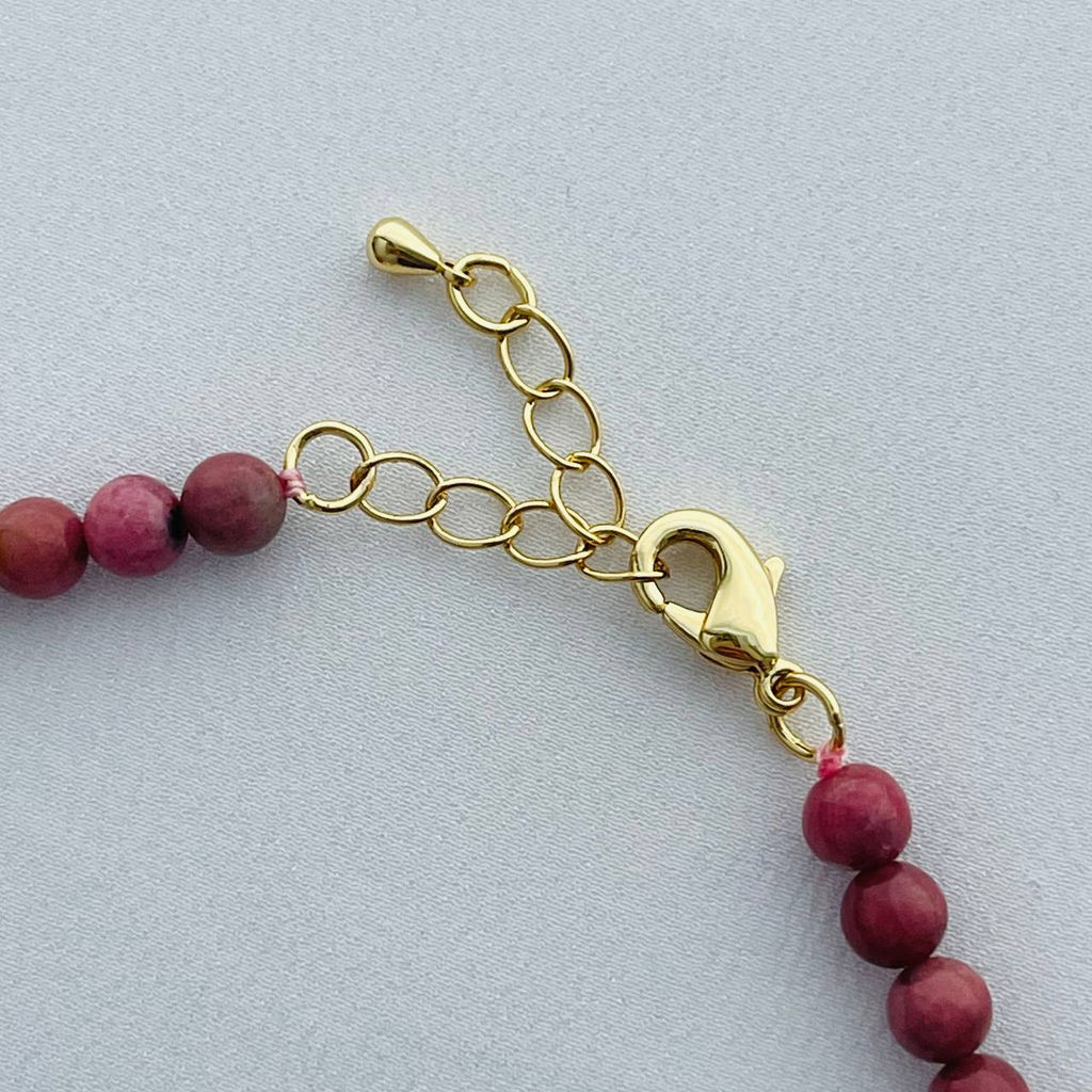 Бусы из Родонита