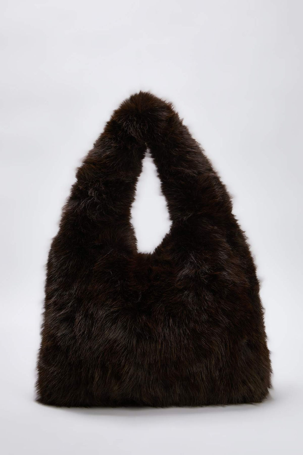 Koyu Kahverengi Metal Halka Detayl? Suni Kurk Kad?n Omuz ve El cantas? TAKAW26OC00085