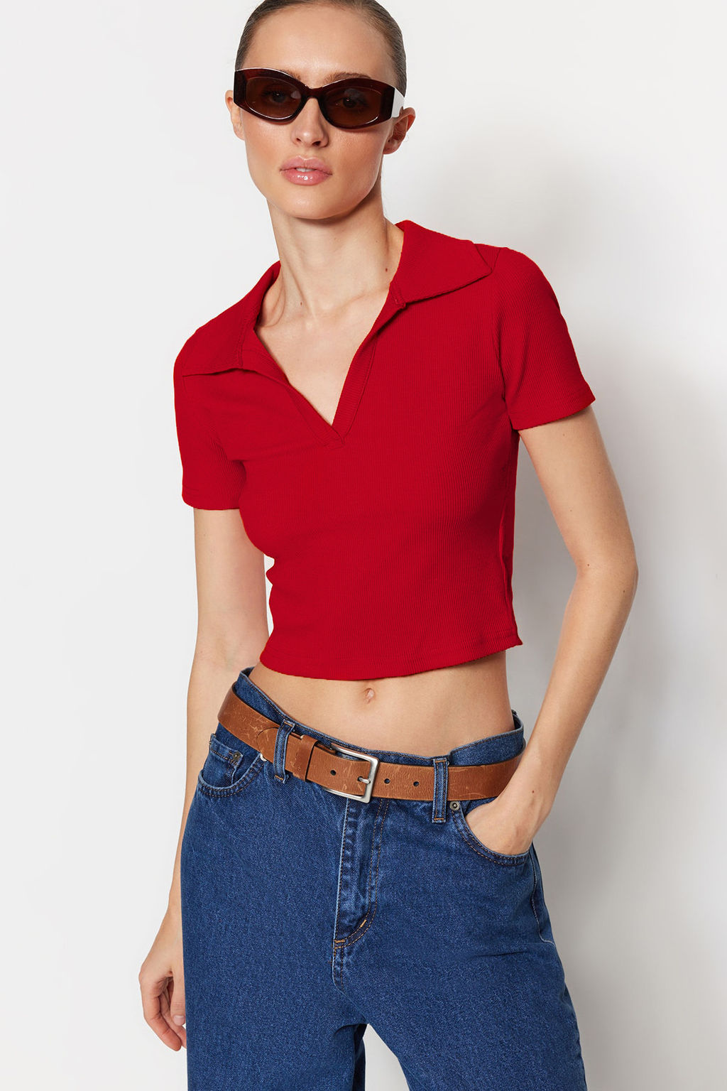 Trendyolmilla Siyah Fitted/Vucuda Oturan Crop Polo Yaka Fitilli Esnek Orme Bluz TWOSS21BZ0038  фото 44