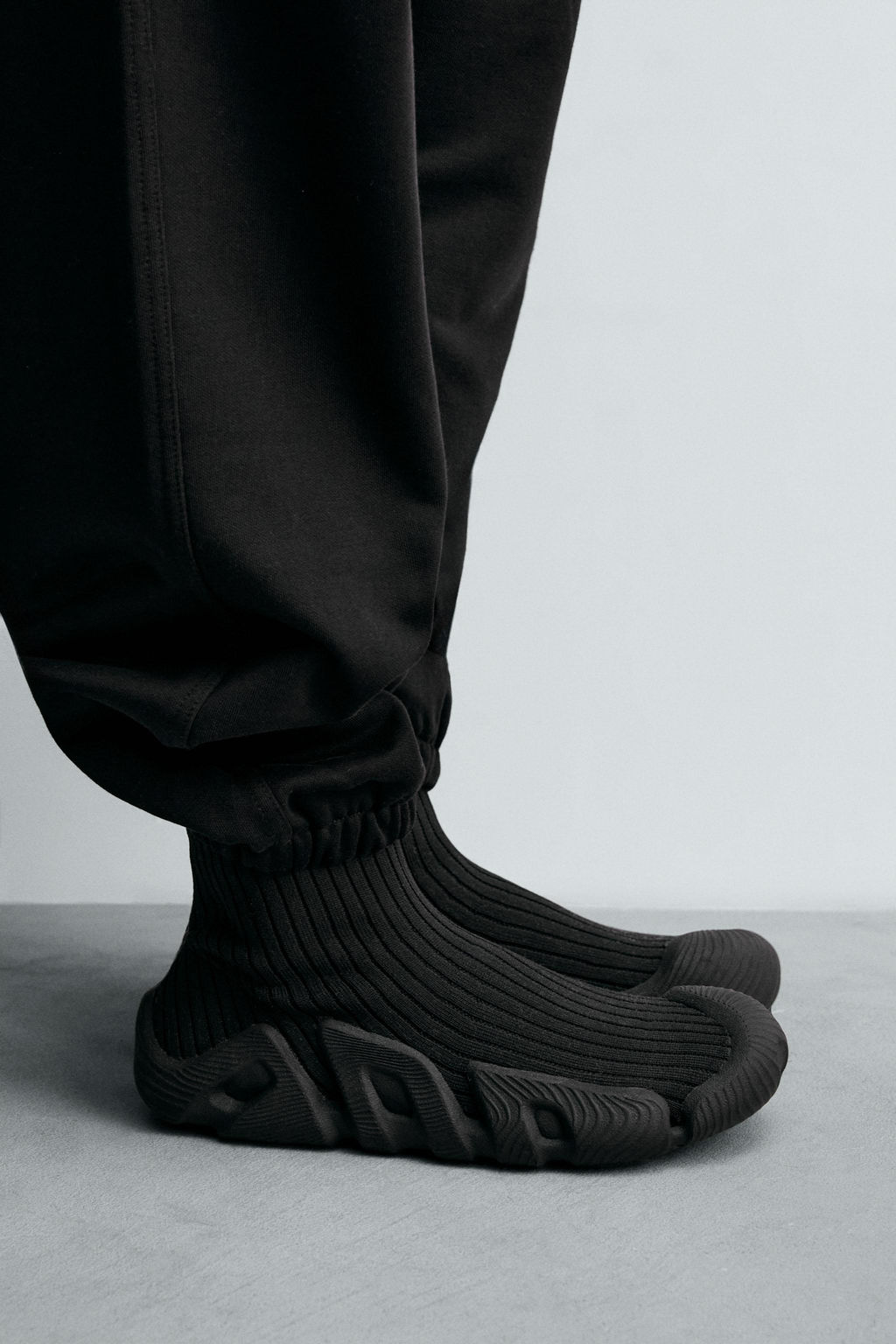 FABRIC HIGH-TOP TRAINERS