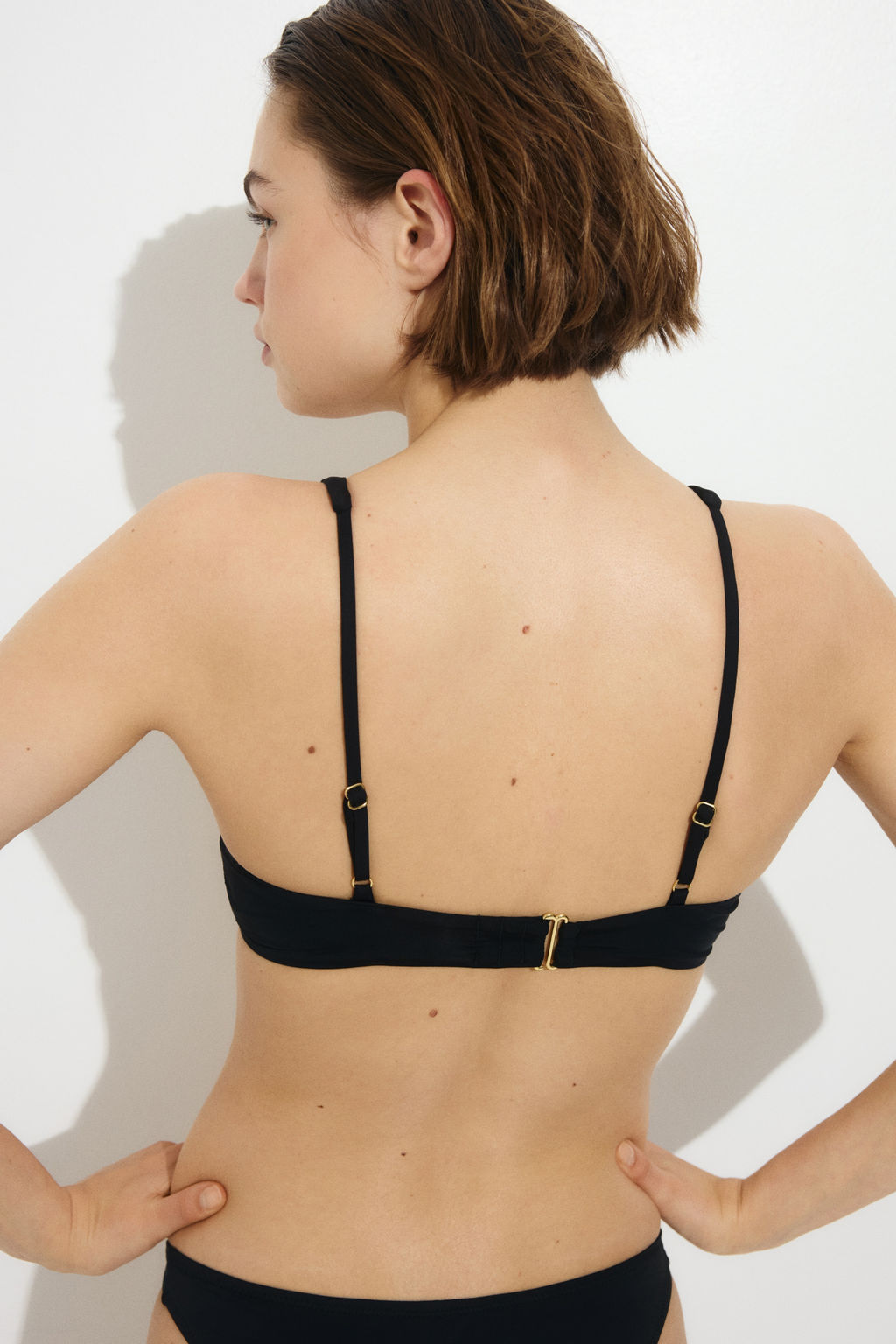 Top de bikini con relleno - H&m фото 4