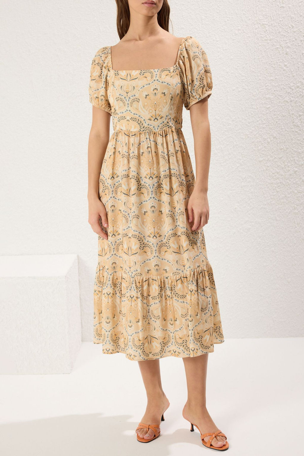 TRENDYOLMILLA Pembe Cicekli Belden Ac?lan Viskon Gipeli Midi Dokuma Elbise TWOSS24EL00523 фото 9