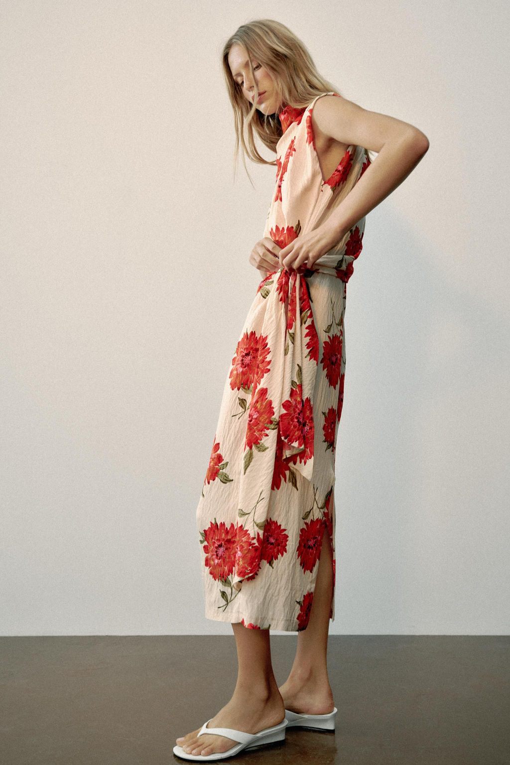 VESTIDO MIDI ESTAMPADO FLORAL CINTUR?N / Crudo / Rojo - Zara фото 4