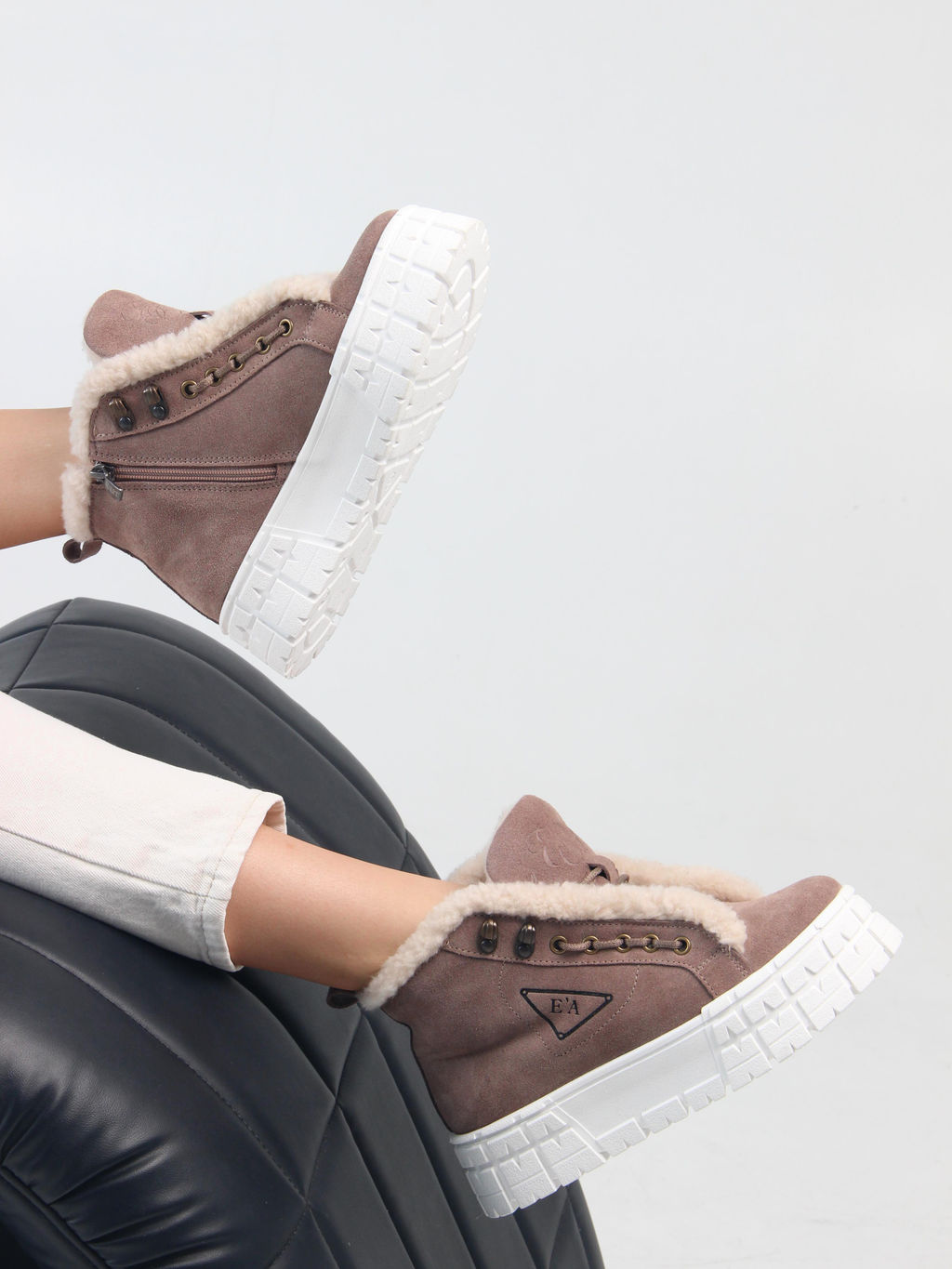 Ботинки 243.о.212131w.Капучино замша/мех