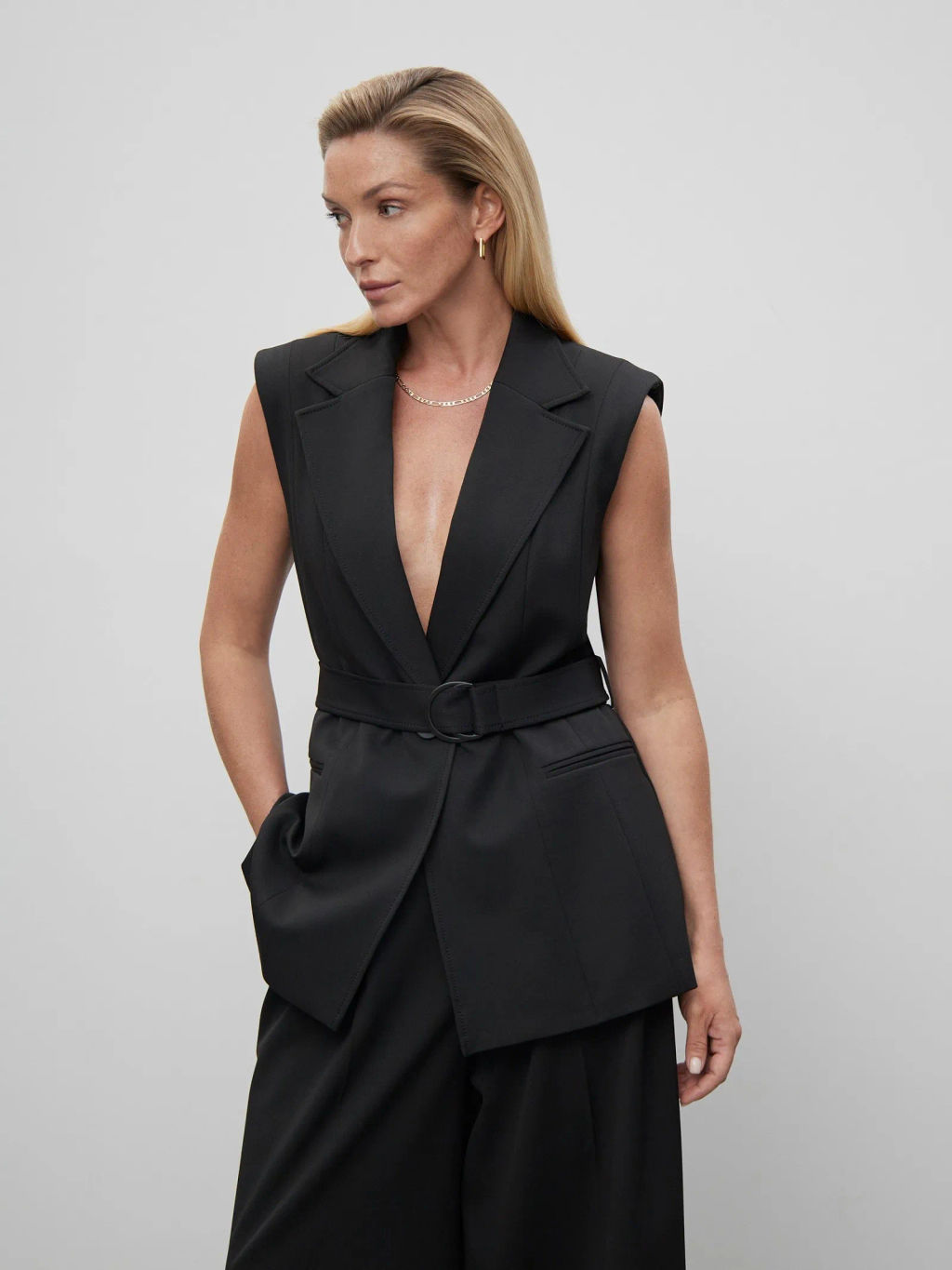 ЕМКА / Жилет с поясом - Emka фото 5