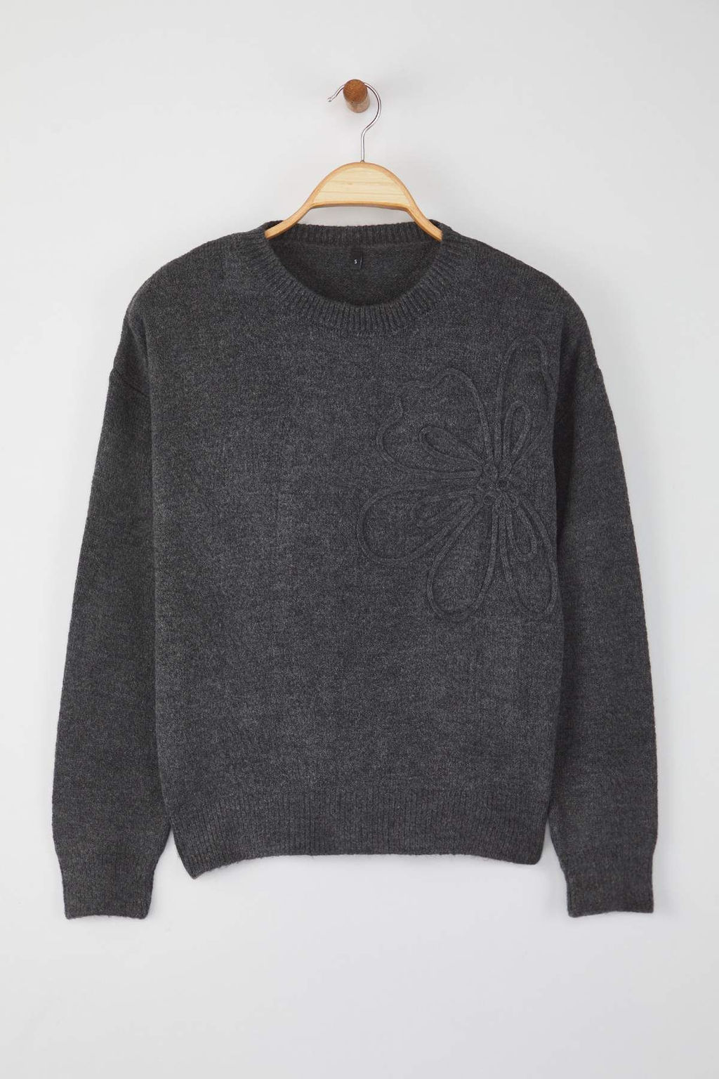 Antrasit Yumusak Dokulu Cicek Desen Islmeli Triko Kazak TWOAW26KZ00110