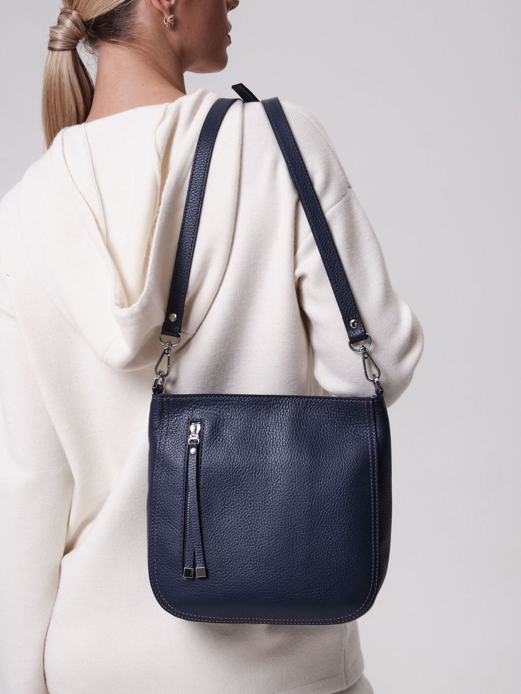 Сумка кожаная кросс-боди Deboro 3410 фиолетовый цветок