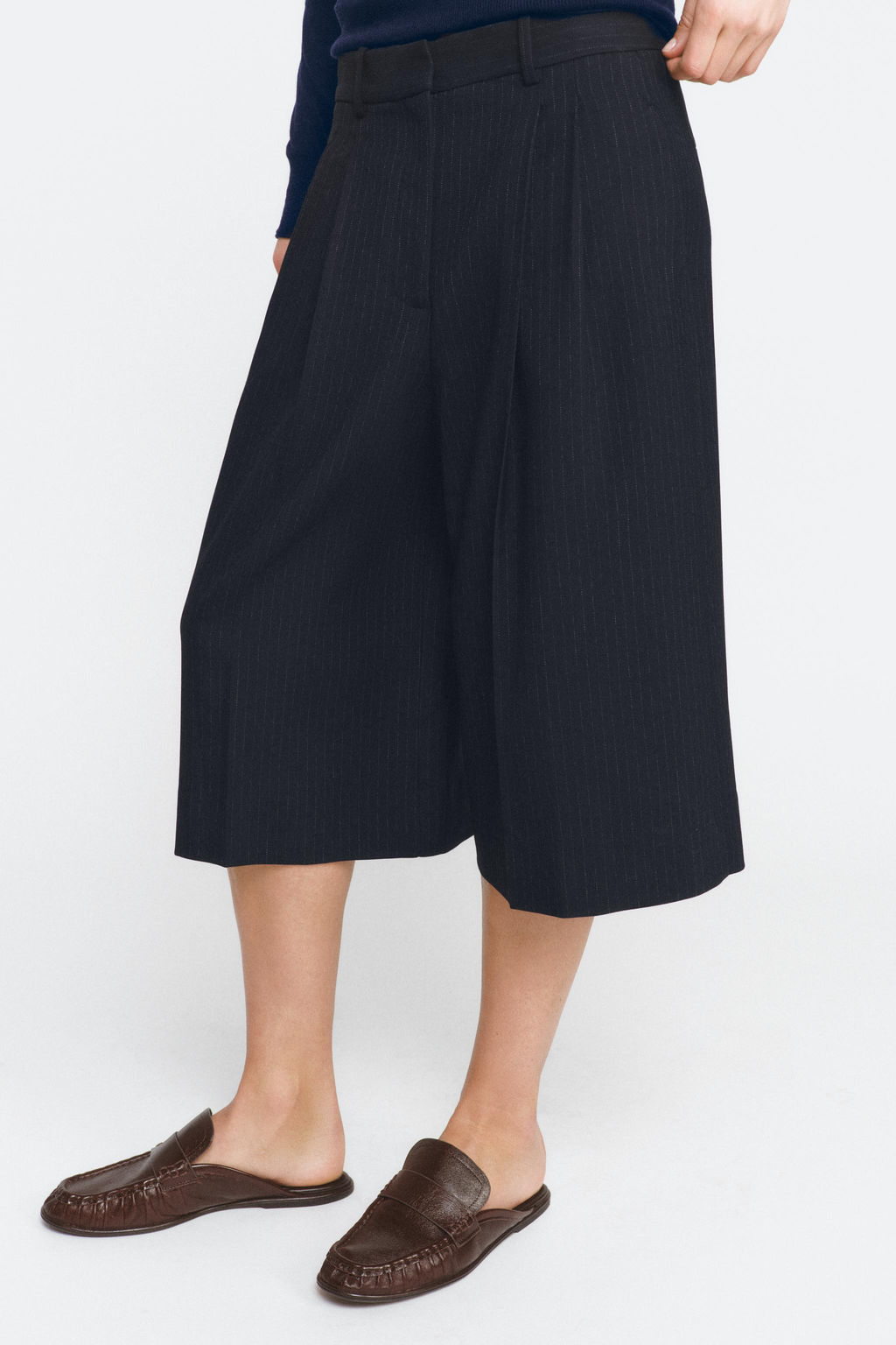 ZW COLLECTION PINSTRIPE PLEATED BERMUDA SHORTS - Zara фото 9