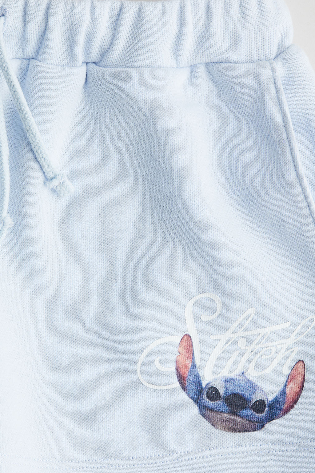 Pantal?n corto en sudadera con motivo estampado