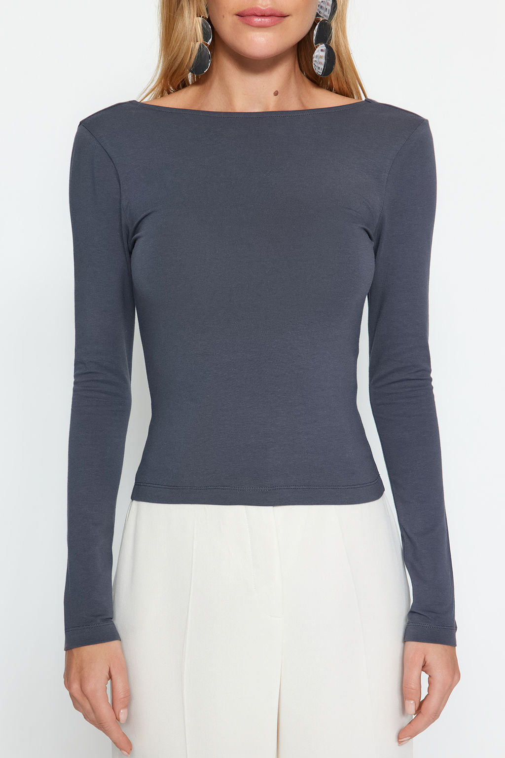 Antrasit Pamuklu S?rt Dekolteli Fitted/Vucuda Oturan Esnek Bluz TWOAW24BZ00160