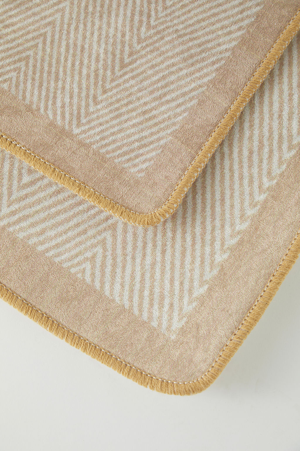 Trendyolmilla Home 2li Bask?l? Kayd?rmaz Tabanl? Banyo Paspas Seti TPHSS25BPS00007  фото 3