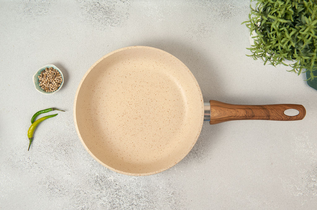 Сковорода 240/65мм Гармония ОНИКС пласт/руч. без кр, с2451он