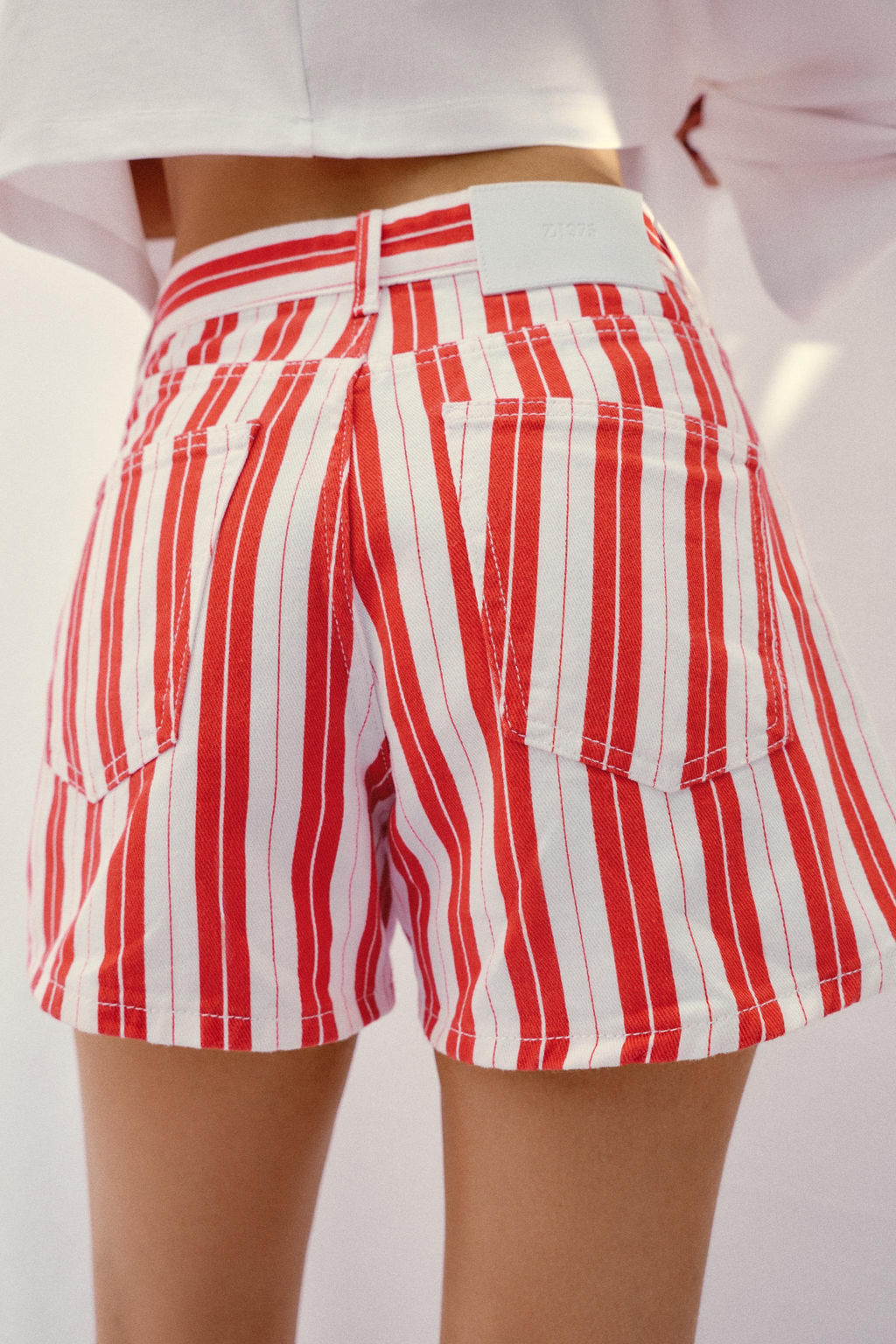 SHORTS MOM FIT RAYAS / Raya Roja - Zara фото 5