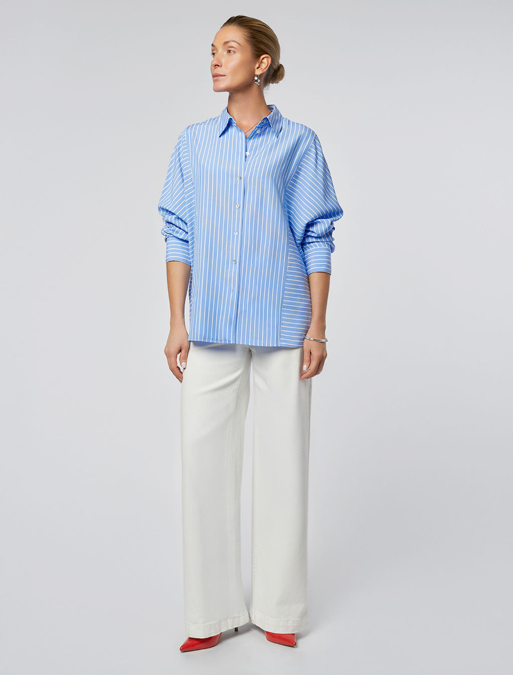 Блузка в полоску с цельнокроеной проймой