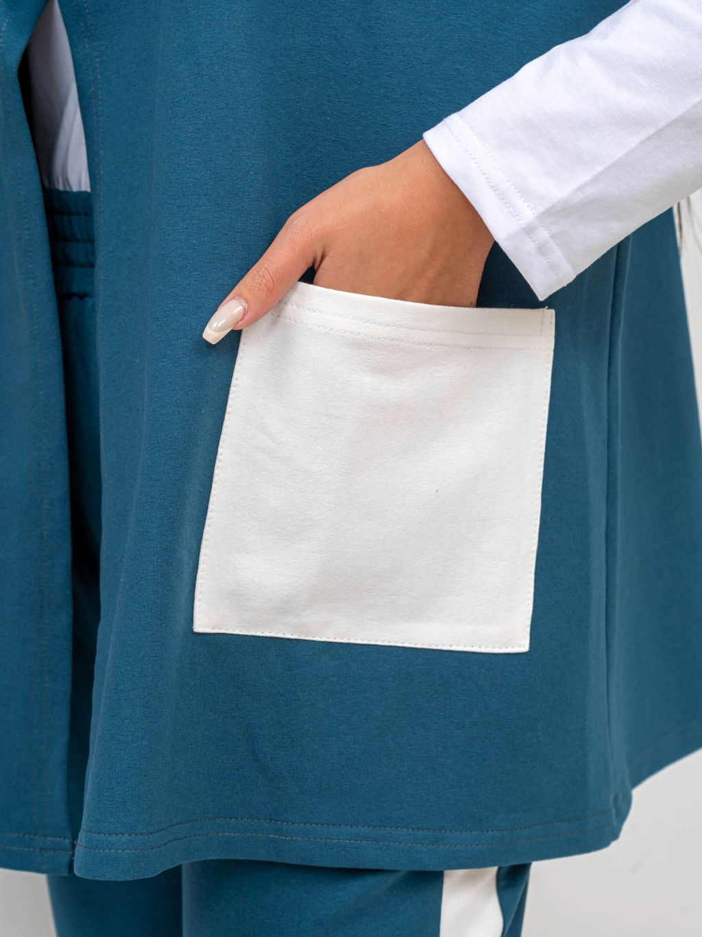 Костюм женский, цвет зеленый