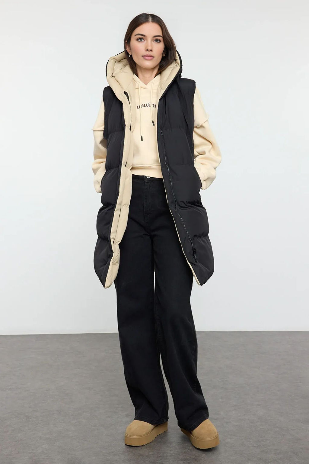 Trendyolmilla Siyah-Vizon Regular Yelek TWOAW25YE00109