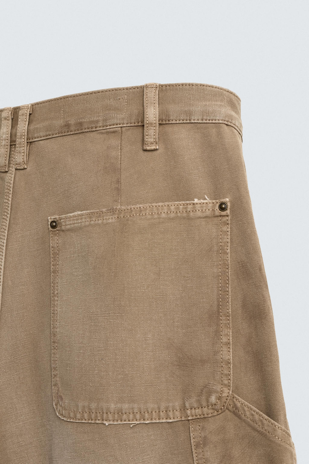 BERMUDA RELAXED FIT BOLSILLO CARPINTERO / Arena