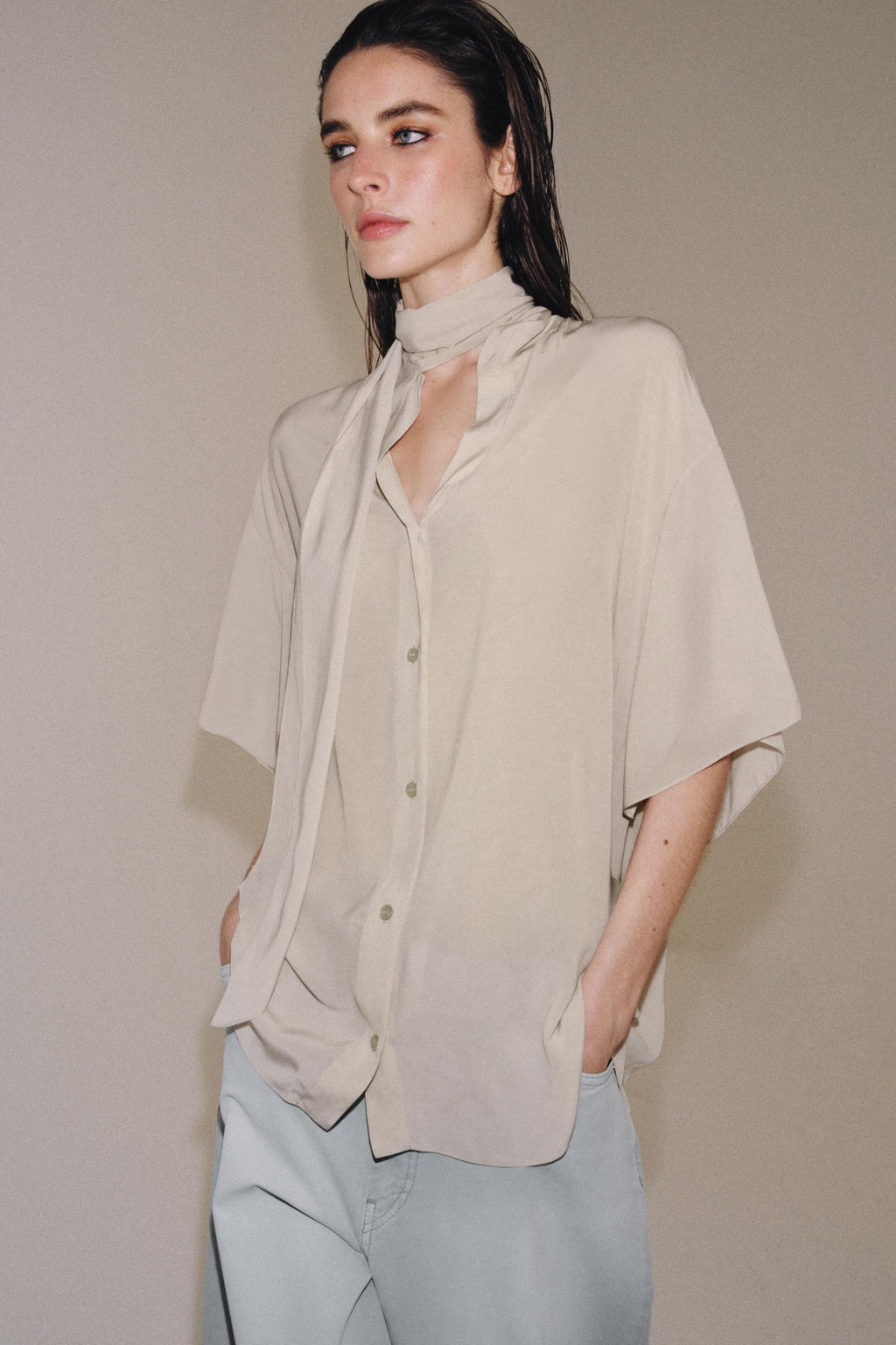 CAMISA FLUIDA LAZADA ZW COLLECTION / Beige - Zara фото 7