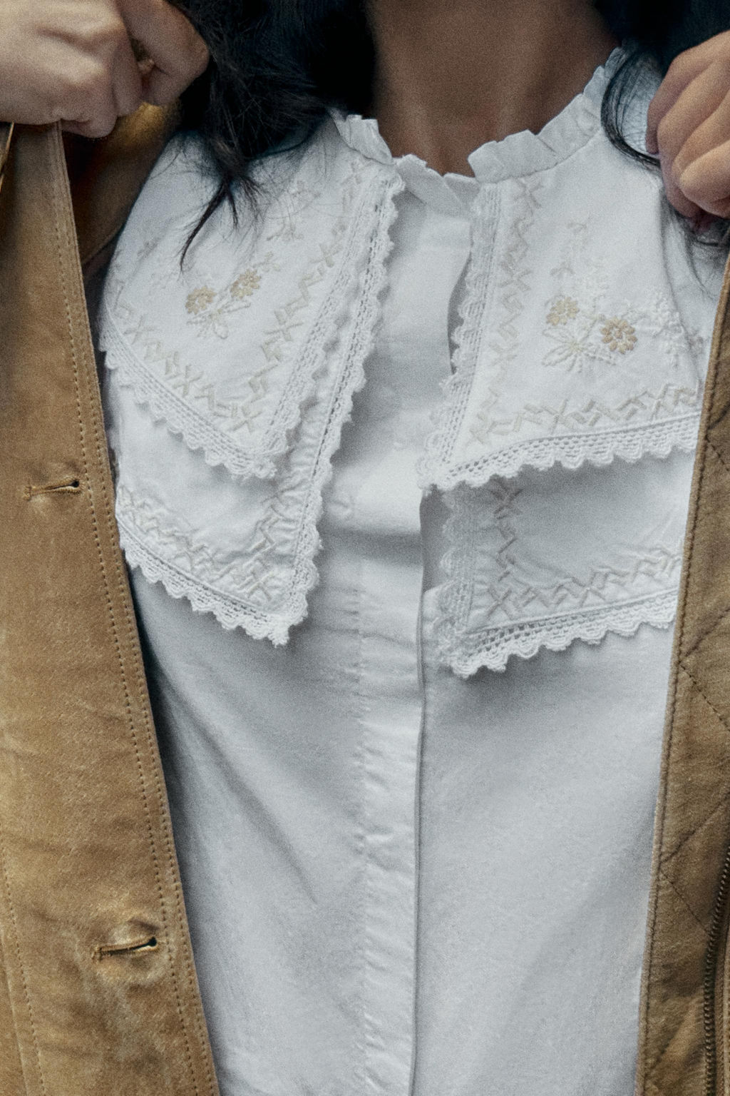EMBROIDERED POPLIN SHIRT WITH PETER PAN COLLAR - Zara фото 2
