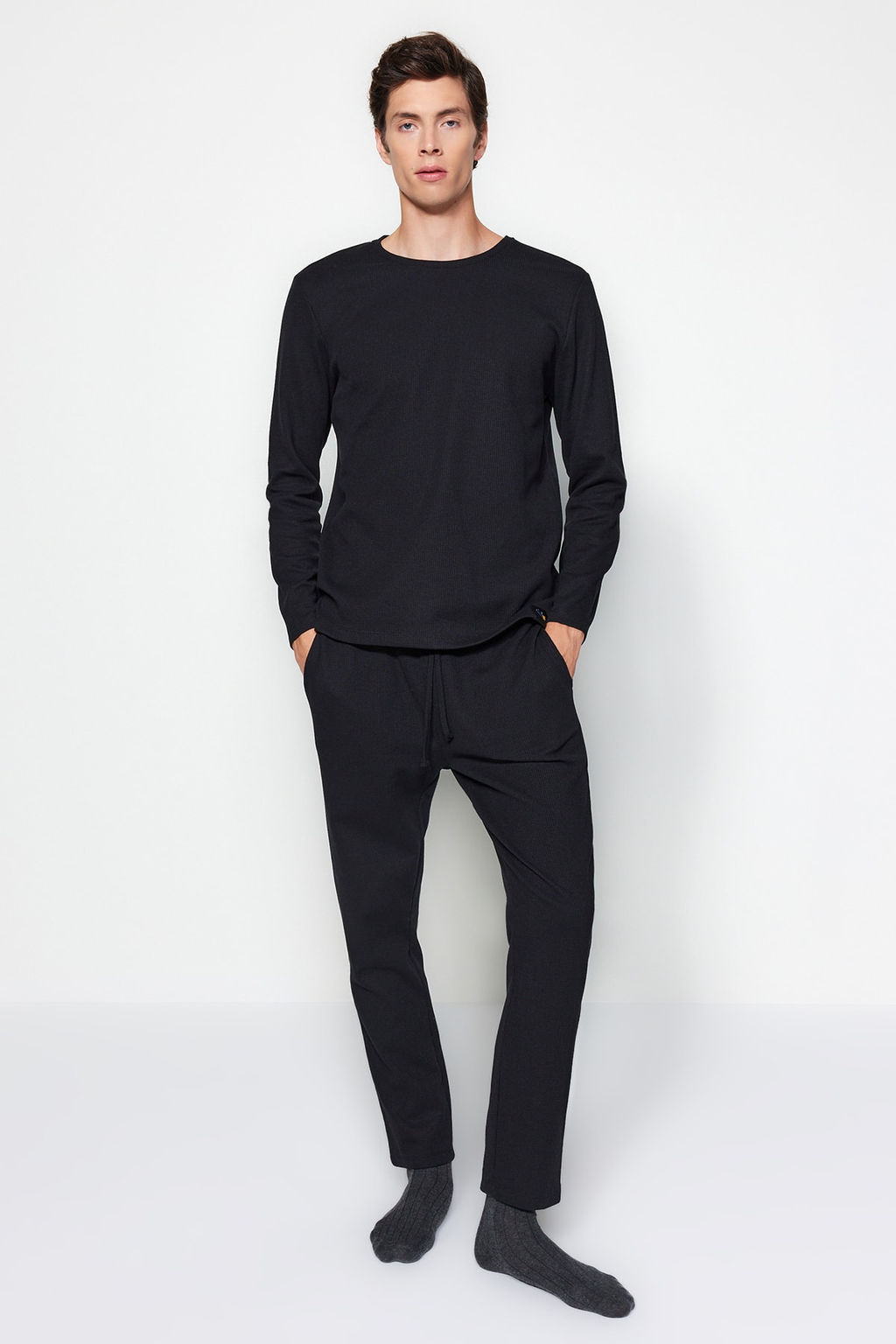 TRENDYOL MAN Siyah Regular Fit Waffle Orme Pijama Tak?m? TMNAW24PT00004