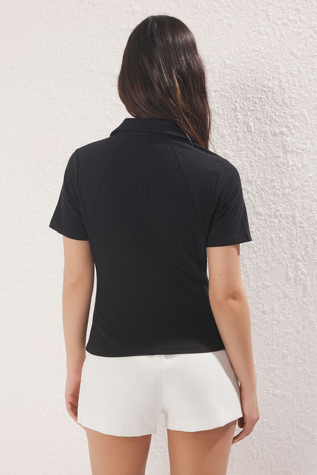 Trendyolmilla Siyah Fitted/Vucuda Oturan Fermuarl? Yaka Orme Bluz TWOSS25BZ00387