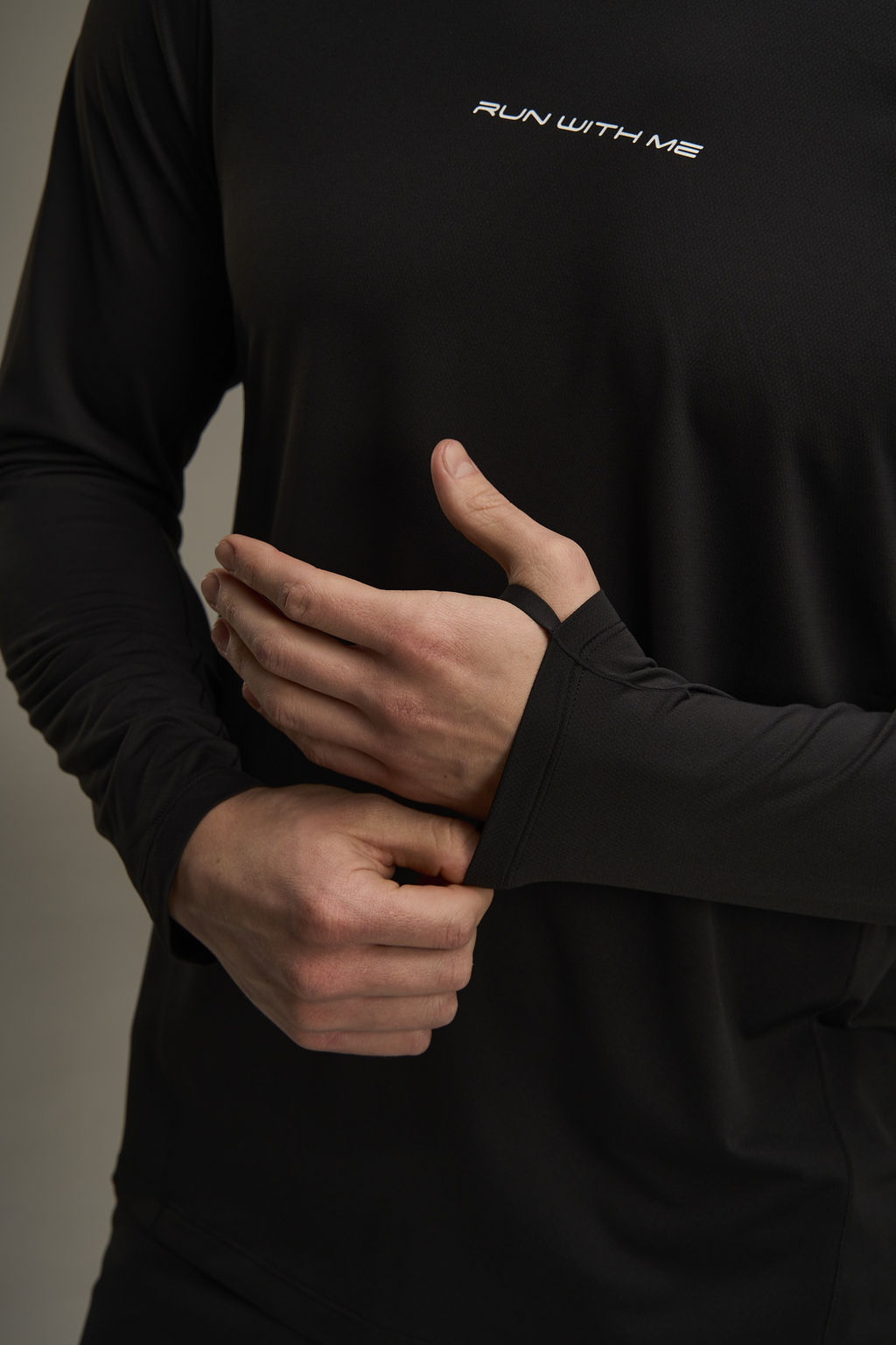 Лонгслив Черный