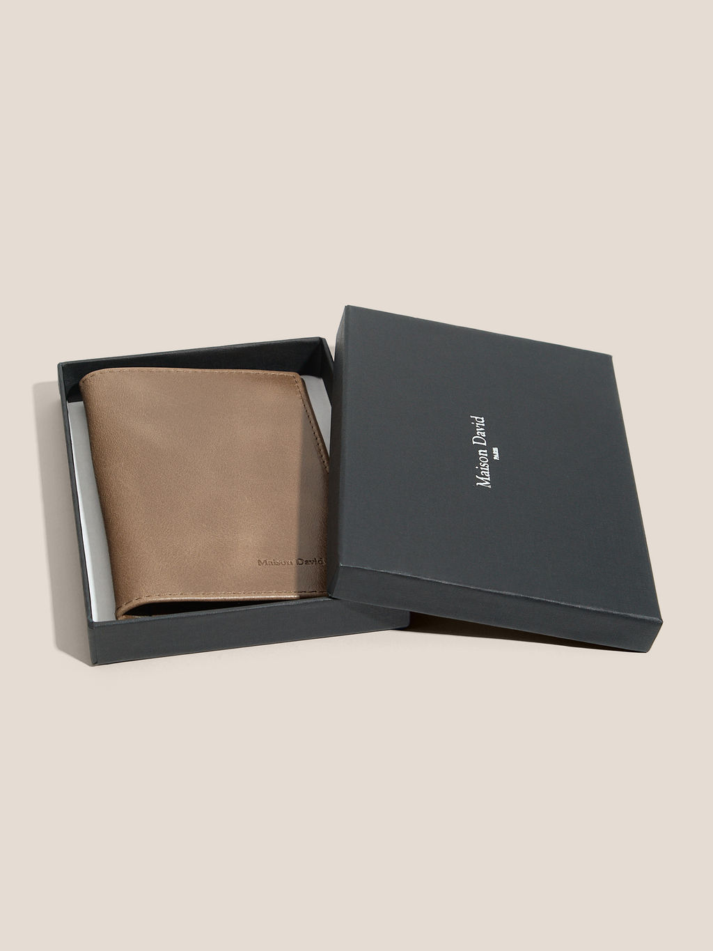 Обложка для паспорта MAISON DAVID PASSPORT COVER Артикул 4715366, зелено-коричневый