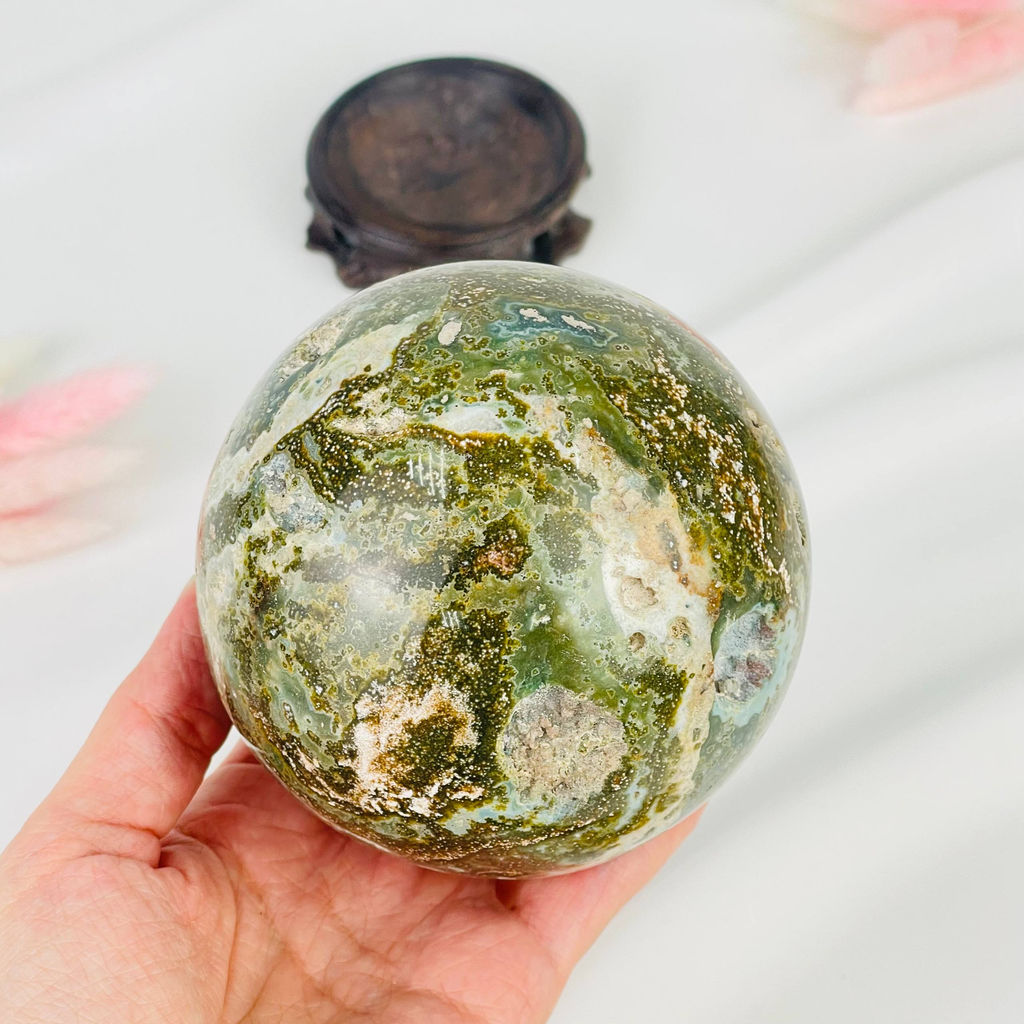 Шар из океанической Яшмы