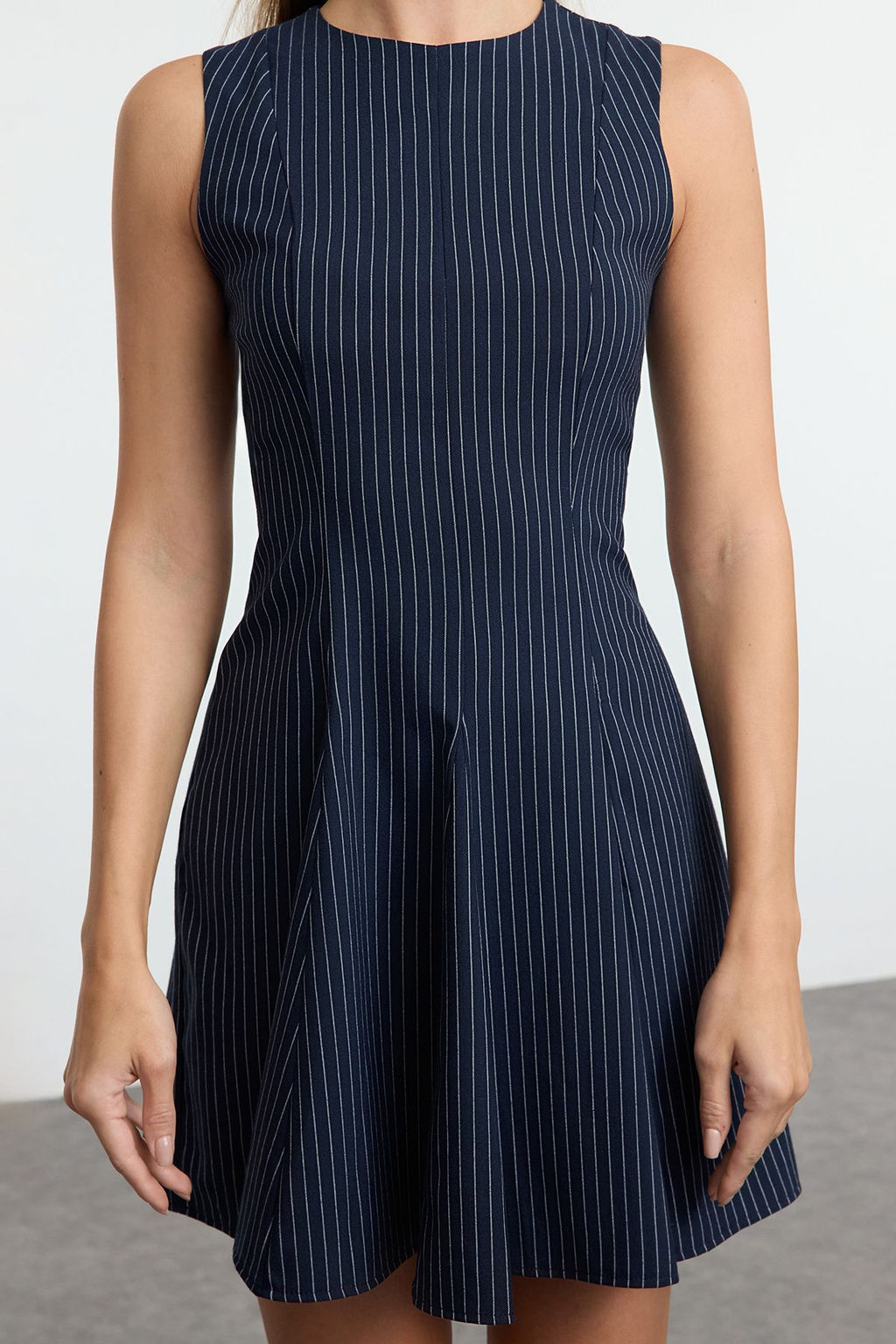 Lacivert Cizgili Etegi Belden Ac?lan Bisiklet Yaka Mini Poliviskon Dokuma Elbise TWOAW25EL00244