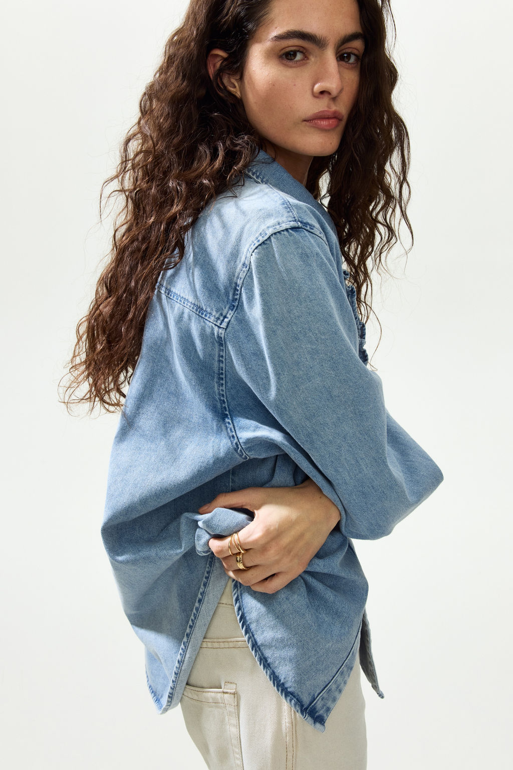 Camisa denim con ribete de volantes - H&m фото 4