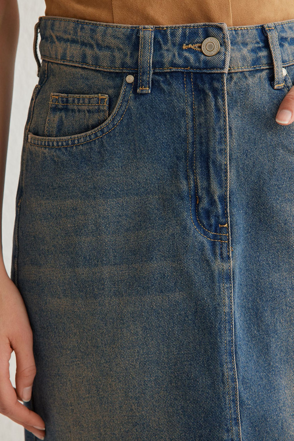 TRENDYOLMILLA Mavi Y?rtmacl? Midi Denim Etek TWOSS25ET00022  фото 5