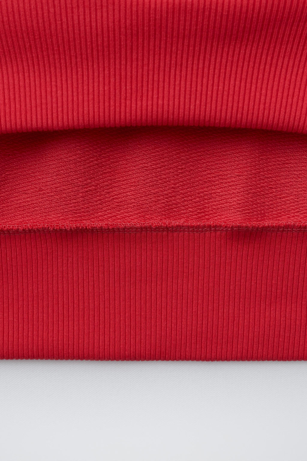 SUDADERA THE CAT IN THE HAT DR. SEUSS / Rojo