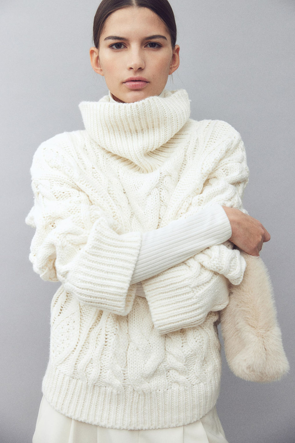 Jersey de cuello alto en punto trenzado - H&m фото 3