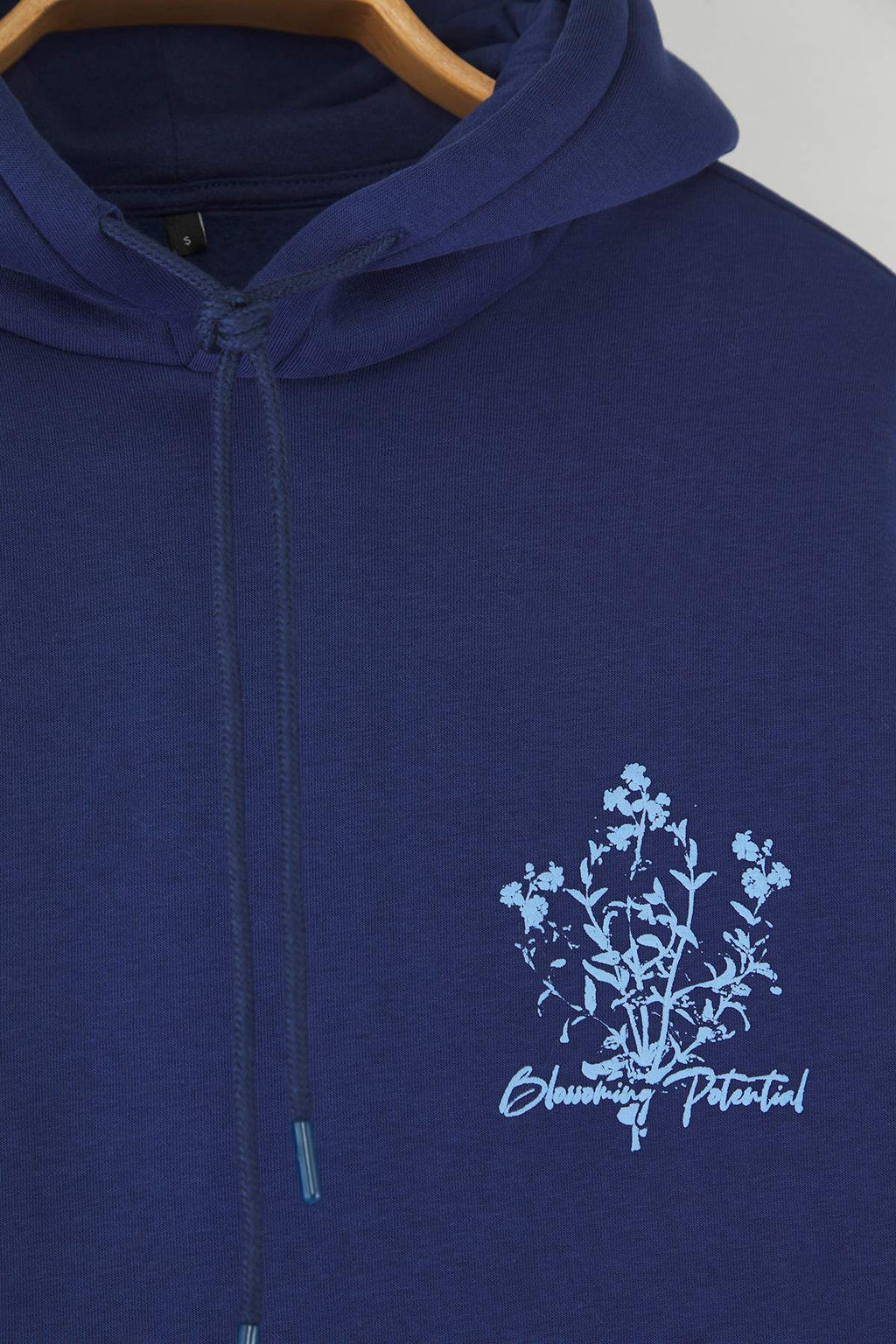 TRENDYOL MAN Antrasit Oversize/Genis Kesim Kapusonlu Cicek Bask? Ici Polar/S?cak Tutan Sweatshirt TMNAW24SW00100 - Trendyolmilla фото 35