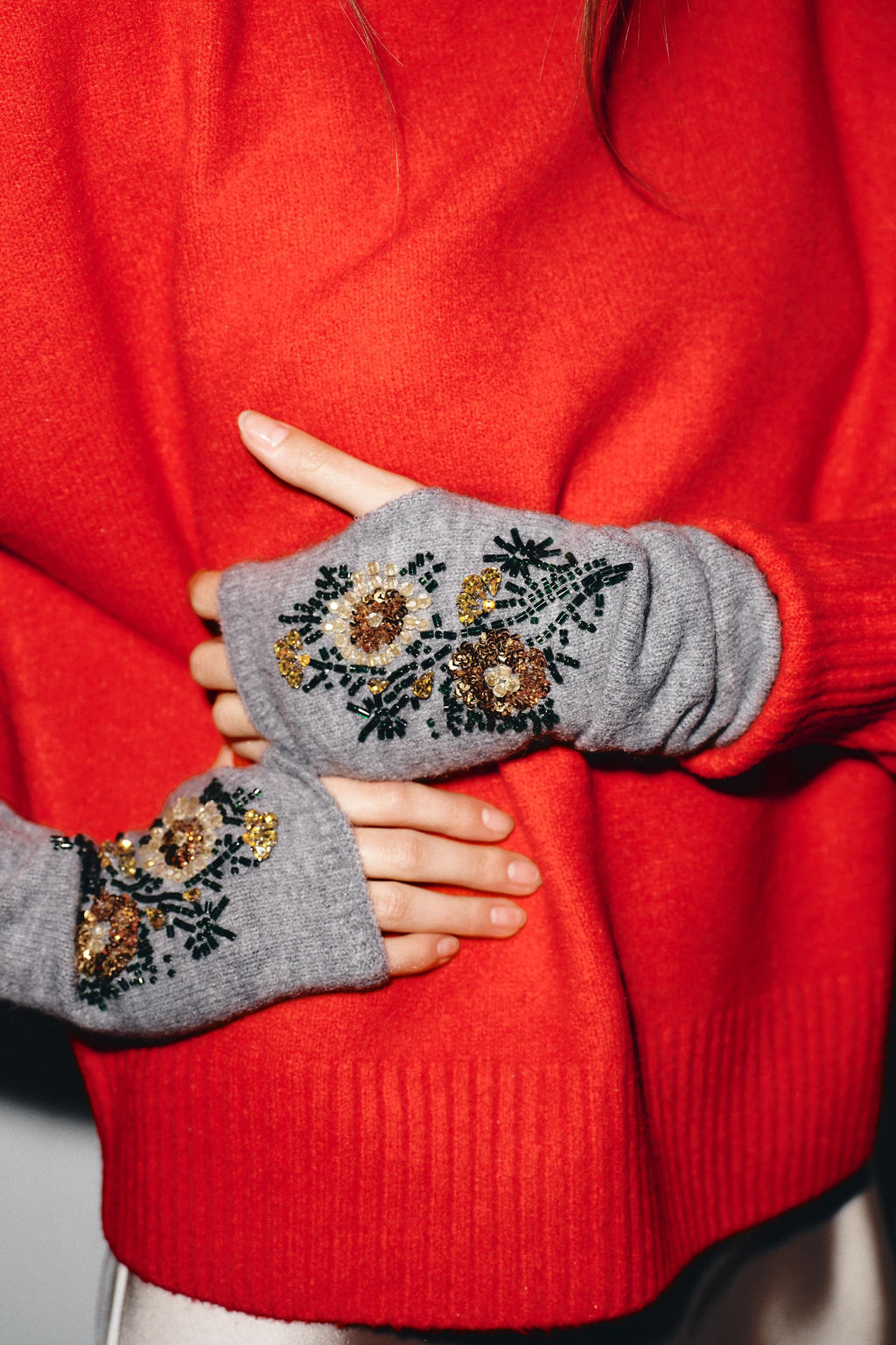 KNIT MITTENS WITH FLORAL EMBROIDERY AND BEADS