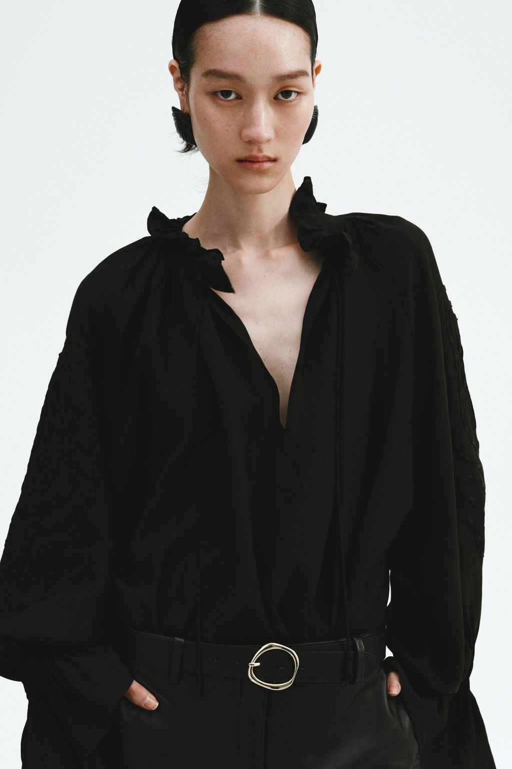 Embroidered linen-blend blouse - H&m фото 6