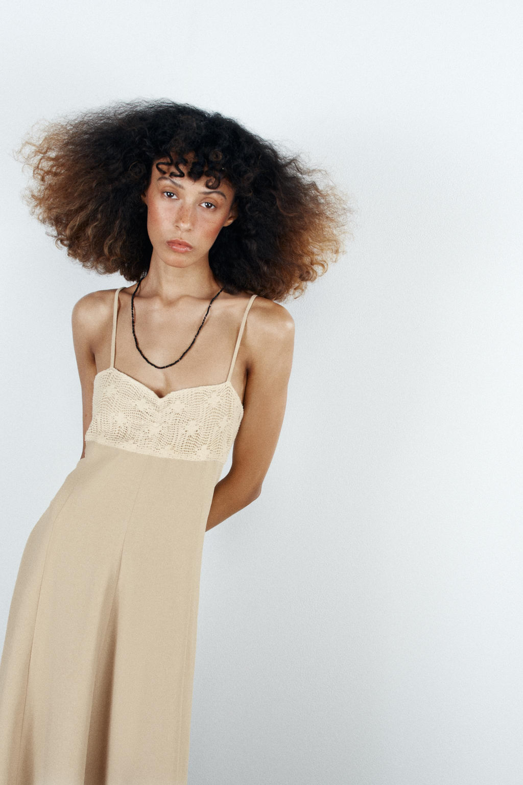 VESTIDO MIDI TIRANTES COMBINADO / Crudo - Zara фото 2