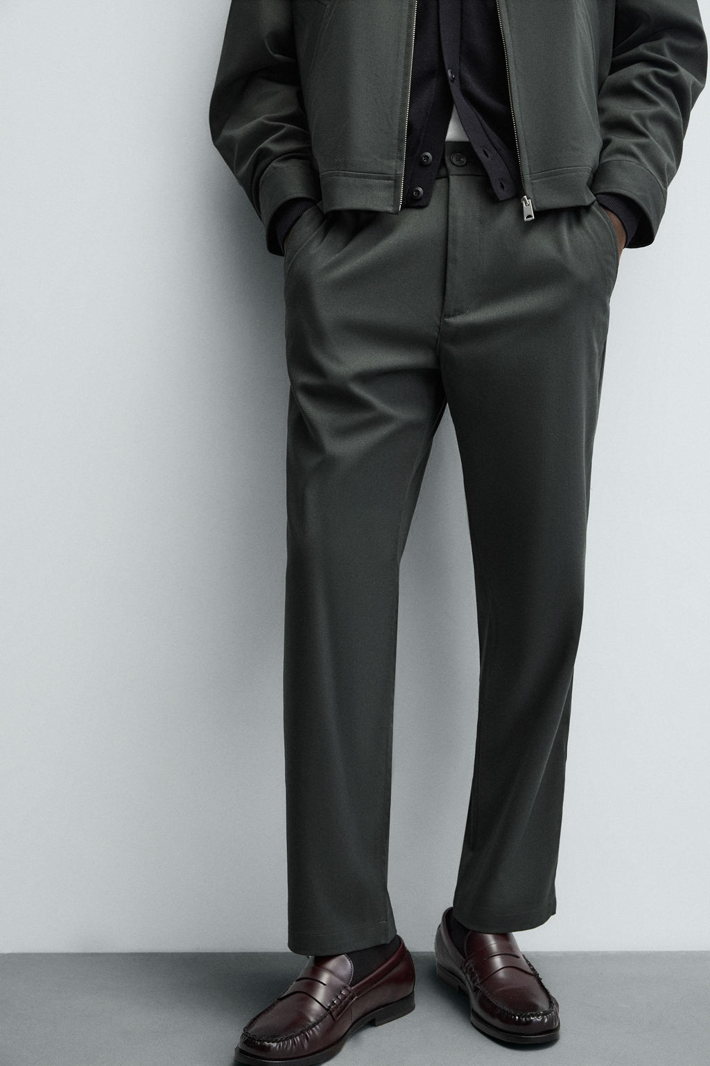 REGULAR FIT JOGGER WAIST TROUSERS